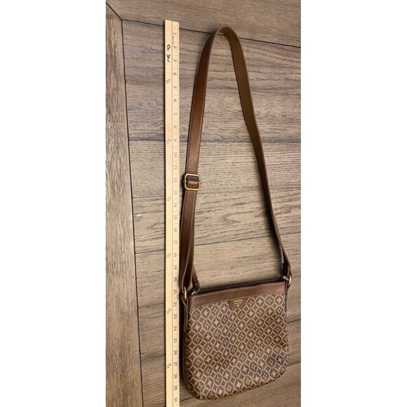 Fossil Brown Geometric Crossbody Bag With Adjustable Strap - Picture 5 of 16